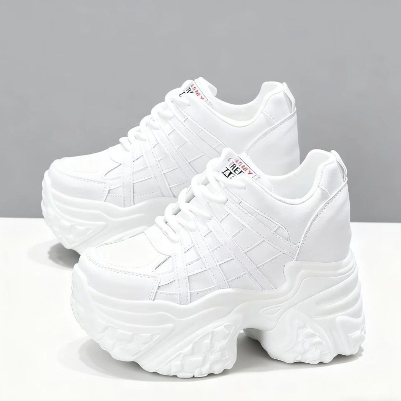 Nuove Sneakers con Zeppa in Ve - Guipure Lace Panel recensione e prezzo